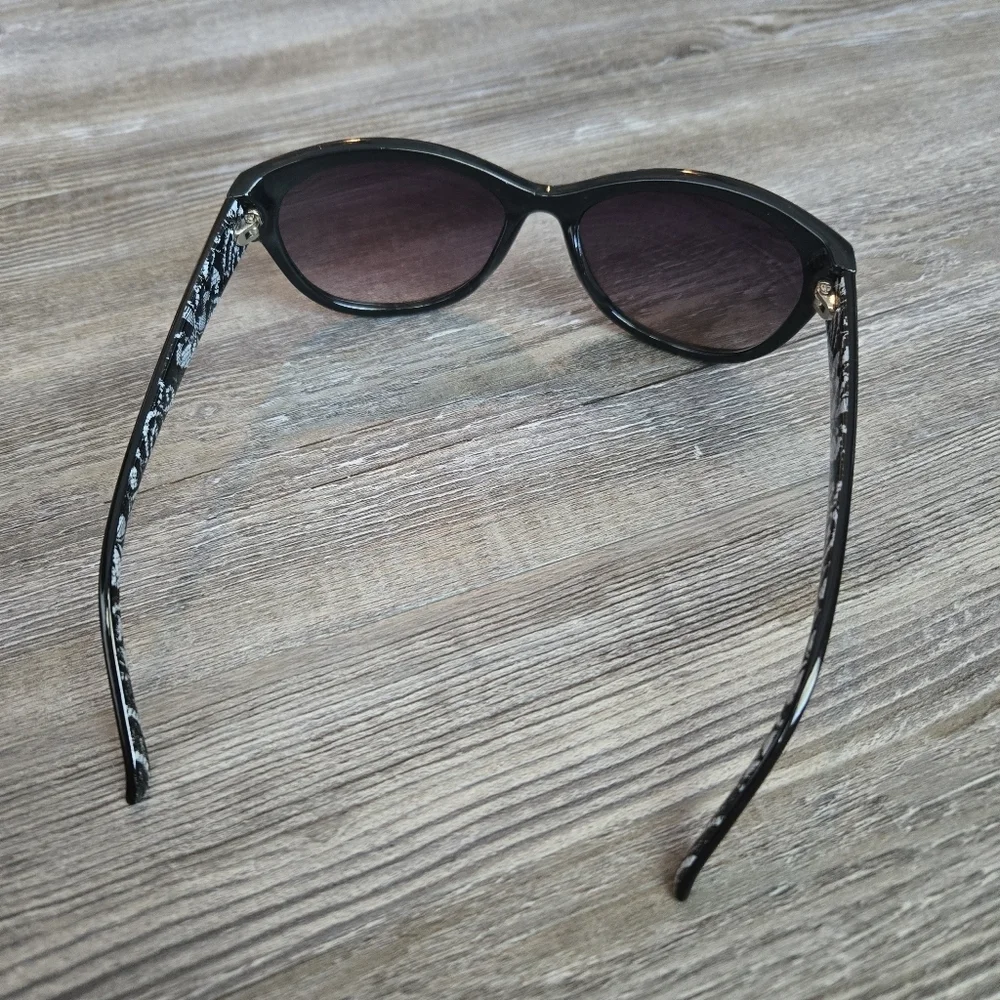 Stylish Black Sunglasses